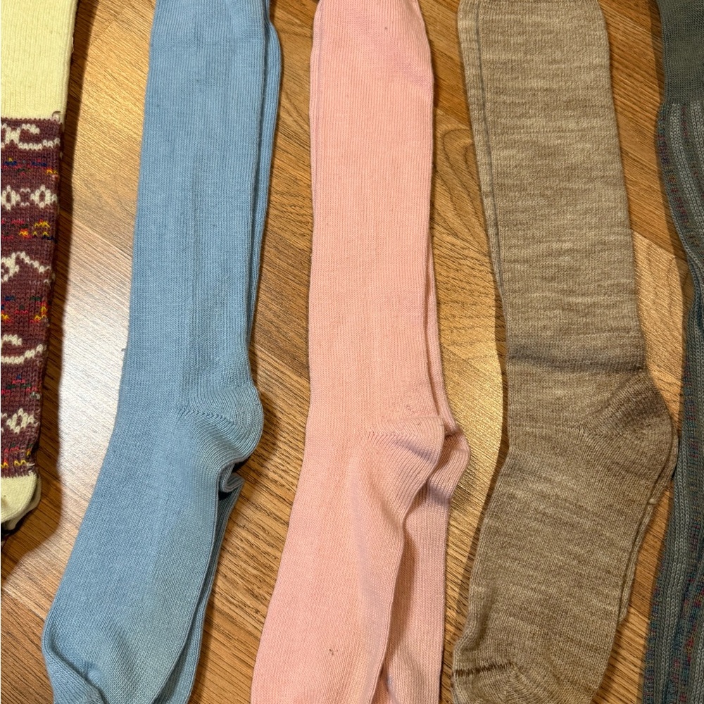 Lot of Vintage Wool & Wool Blend socks women’s Shoes size 5-8 - Picture 3 of 4